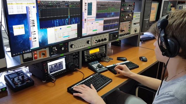 MB1 + SunSDR PRO2 + K3 in the contest Samovar. Operator Aleks RA9P. SO3R смотреть онлайн