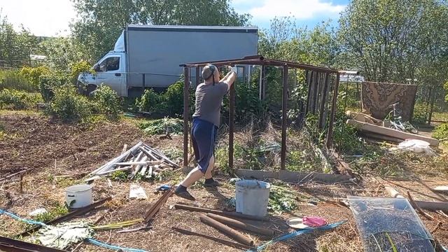9#КУПИЛИ ЗАБРОШЕННУЮ ДАЧУ. Разбираем ТЕПЛИЦУ на МЕТАЛЛОЛОМ. смотреть онлайн