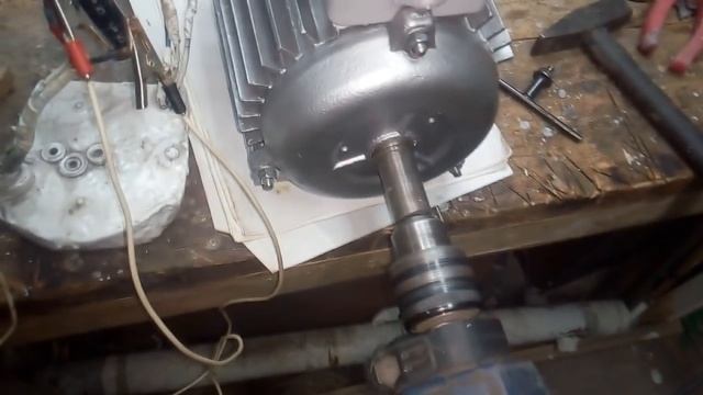 Генератор из асинхронного двигателя смотреть онлайн