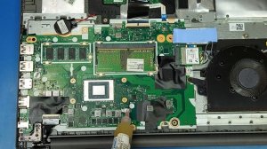 Lenovo IdeaPad 3 15ARE05 [Compal NM-C861]. Нет изображения после прерывания обновления Windows 10