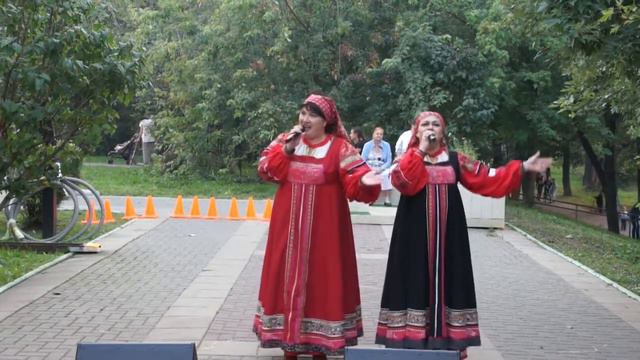 Концерт ко Дню города Москвы на площади у Дома культуры