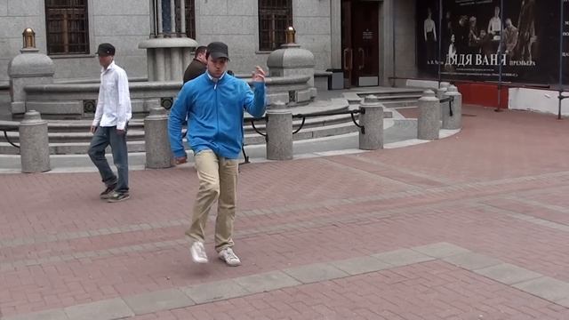 ICE duo break dance in Arbat street смотреть онлайн