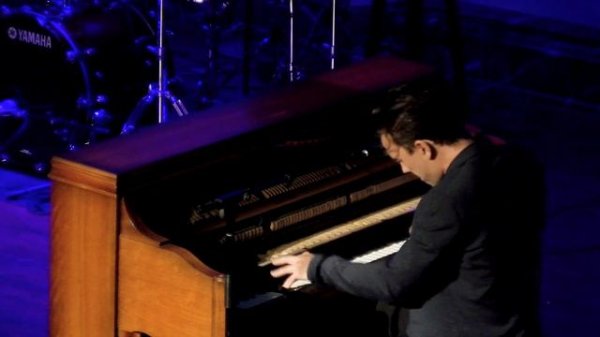 Henri Herbert: Live at Memorial Hall