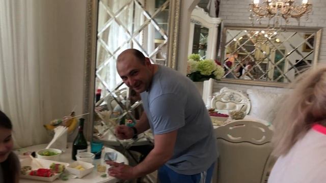 Накрываем стол у Сестрички?" Графские напитки от Андрея" )))))) смотреть онлайн