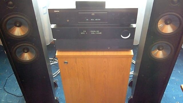 My HI-FI system playing Energy 52 - Cafe del Mar mixed by ATB смотреть онлайн