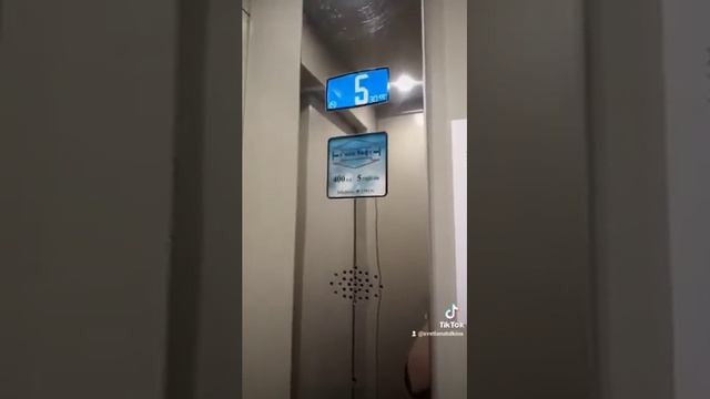 Поднимаюсь на лифте в свой номер. Курортный отель - санаторий " Самарский " смотреть онлайн