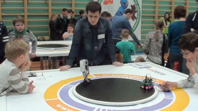 Тифон. робо сумо 10х10. Открытый Питер, апрель 2017. смотреть онлайн