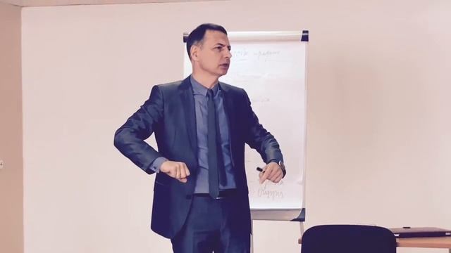 Продавец продаёт , консультант консультирует. смотреть онлайн