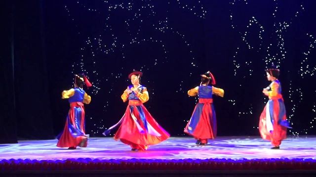 Корейский танец с ножами "Кхаль Чум", Хореографический ансамбль "Милый май" смотреть онлайн