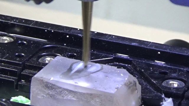 Фрезеровка топаза на ЧПУ станке смотреть онлайн