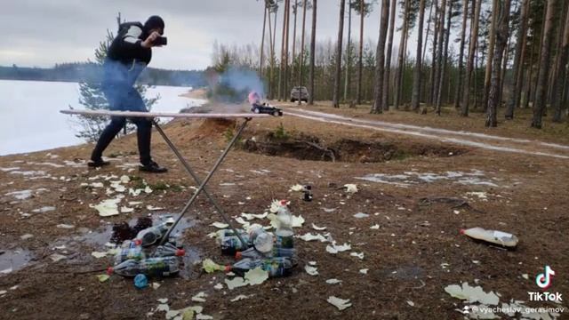 Петарда и машинка)))