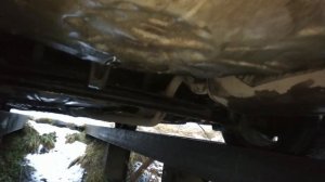 Toyota Corolla e120- серия 24, отвалился глушитель и в поиске сильного стука в подвеске...