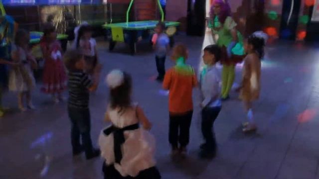 Детский День рождения / День рождение 5 лет / Отмечаем день рождение дочери / Подарок дочке смотреть онлайн