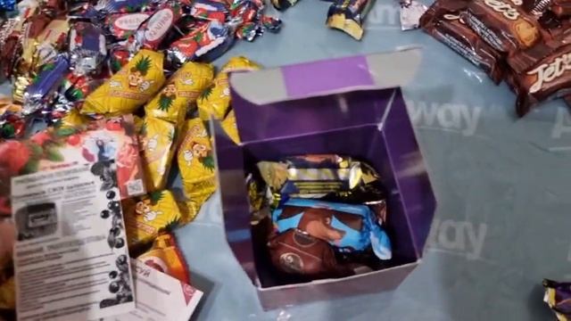 Идеи новогодних подарков с масками смотреть онлайн