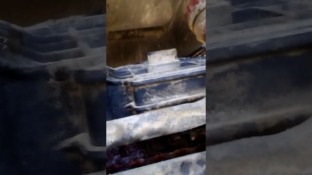 Как поменять расширительный бачок на DAF смотреть онлайн