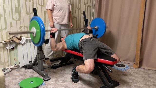я ЗАБОЛЕЛ, но ЖИМ идет по плану. Тренировка - ЖЕСТЬ! смотреть онлайн