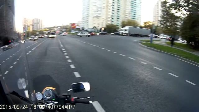 MoscowLife On Suzuki SV400