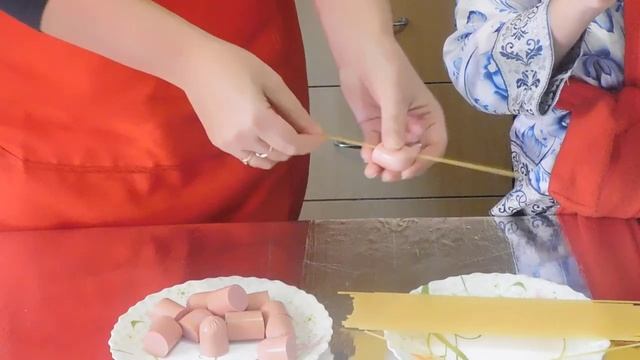 Спагетти _Веселые вертолетики_ для детей , приготовление , кухня крош.mp4