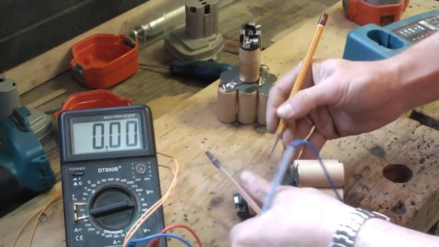 Как перебрать аккумулятор шуруповерта смотреть онлайн