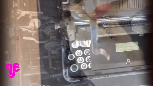 ? Como limpiar a fondo y poner a punto una máquina de escribir antigua смотреть онлайн