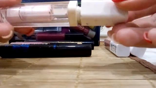 ASMR,часть 1.Тихий голос, постукивание и звуки жидких помад.