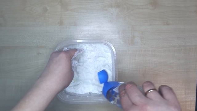 Юлия Седякина, воспитатель Школы № 283. Искусственный снег