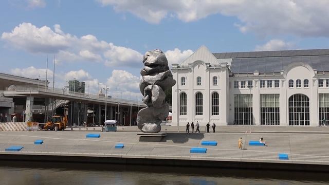 Прогулка по Москве: парк Горького, ГЭС2, Зарядье, ГУМ, Красная площадь смотреть онлайн