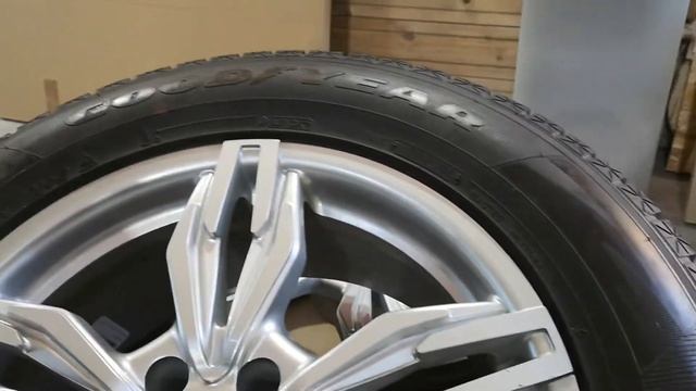 Зимние колеса для AUDI GOODYEAR 235/65R18 (Япония) смотреть онлайн