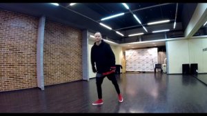 Как танцевать шафл? T-STEP (Тэшка). Шафл уроки. Танцы для начинающих.