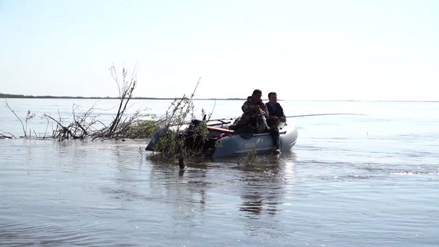 Река Амур. Весна. Рыбалка на хищника смотреть онлайн