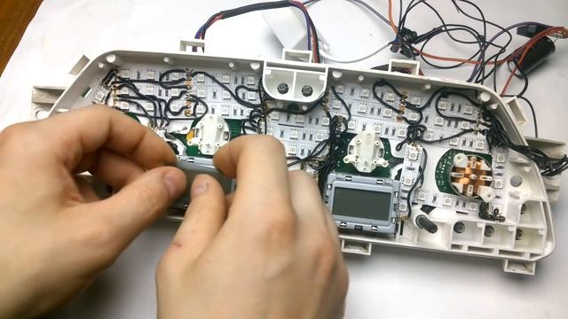 RGB cветодиодная подсветка приборной панели ВАЗ 2114.mp4 смотреть онлайн