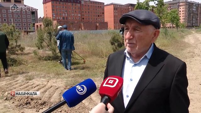 На территории духовно-просветительского центра имени пророка Исы в Махачкале прошел субботник смотреть онлайн