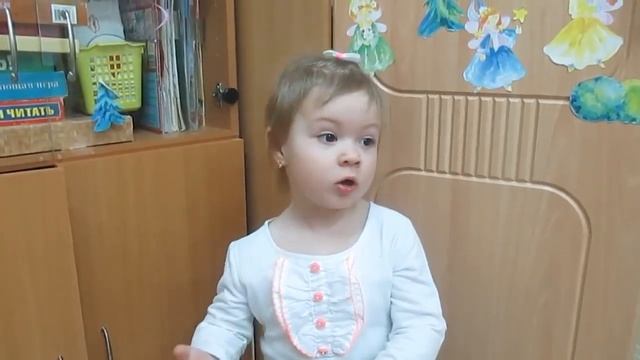 "Весенние лучики поэзии": Софья Орехова читает стихи Тимофея Белозерова смотреть онлайн