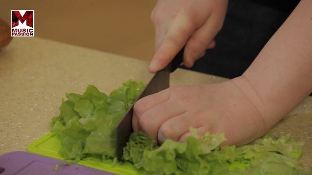 Россини Салат "Фигаро", Музыкальная кухня смотреть онлайн