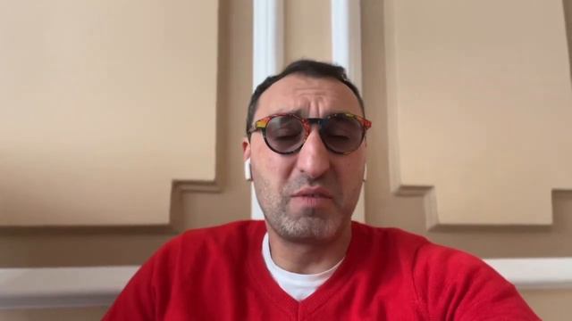 Софочка, это правда, шо ты со своим рассталась: смешной одесский анекдот про женщин! смотреть онлайн