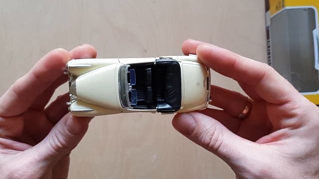 Mercedes Benz 300S Welly Old Timer Unboxing diecast 1:34 - 1:39 смотреть онлайн