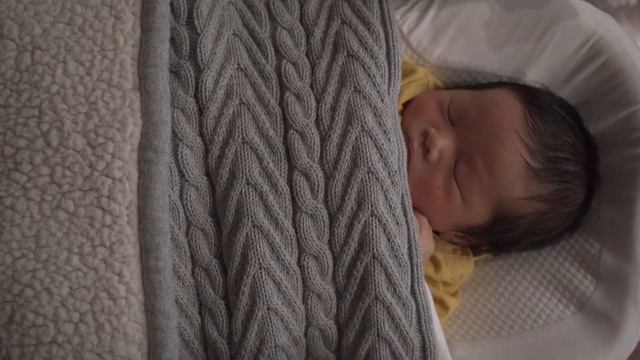 Baby Francis Q. Tong - Welcome home baby смотреть онлайн