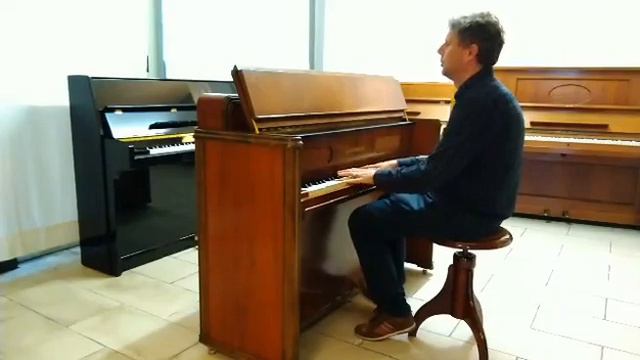 Unieke August Förster buffetpiano #74926 uit 1937 смотреть онлайн