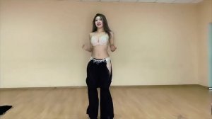E Kallim belly dancer (tsifteteli)