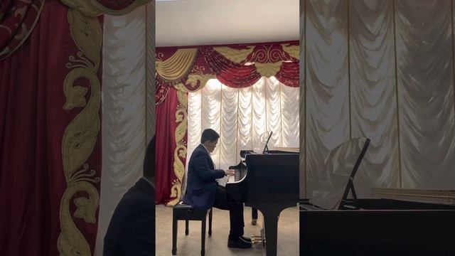 Төлегенұлы Шыңғыс. Ю.Виноградов “Танец медвежат” смотреть онлайн