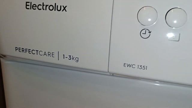Маленькая стиральная машина Electrolux смотреть онлайн