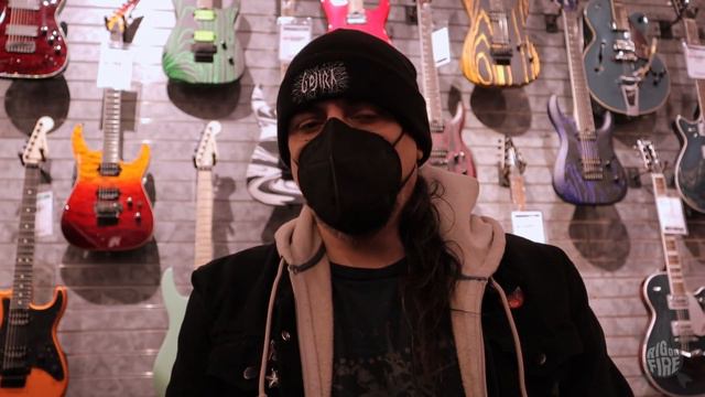 Lendo comentarios em New York, Crypta, Kiko e Schecter com sustainiac смотреть онлайн