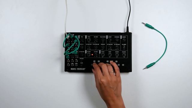 Moog MAVIS Semi-Modular Synthesizer: A Beginner’s Guide + Demos смотреть онлайн