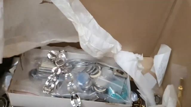 Распаковка посылки от часового мастера части для ремонта часов.Uhrmacher Reparatur Set смотреть онлайн