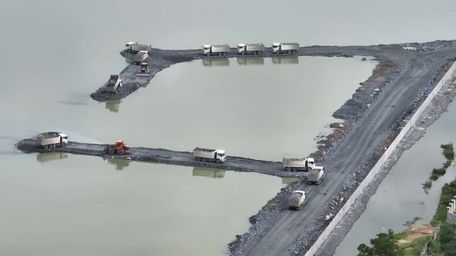 EP753,Wow The For Team Work By Dozer And Wheel Loader Push смотреть онлайн