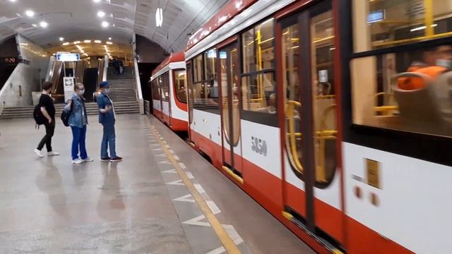 Прибытие скоростного трамвая. Волгоград. 2021.06.10 смотреть онлайн