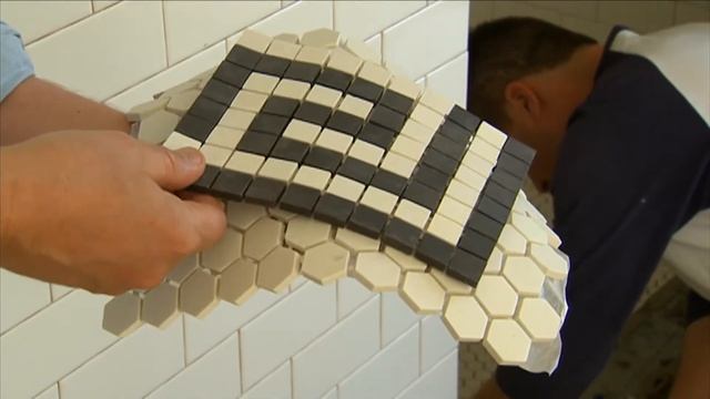 Installing Stunning Bathroom Tile | P. Allen Smith Classics смотреть онлайн