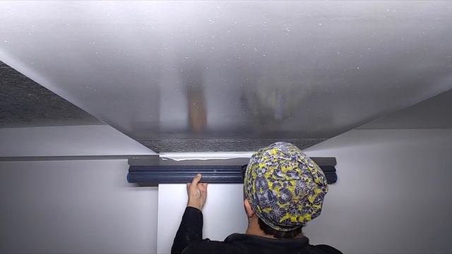 Нанесение шпаклевки валиком. Шпаклевание валиком #шпаклевание #шпаклевка #вали смотреть онлайн