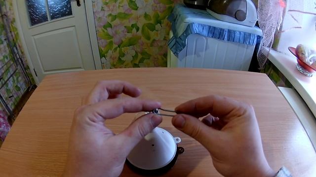 Зимняя кормушка из пластиковой лейки смотреть онлайн