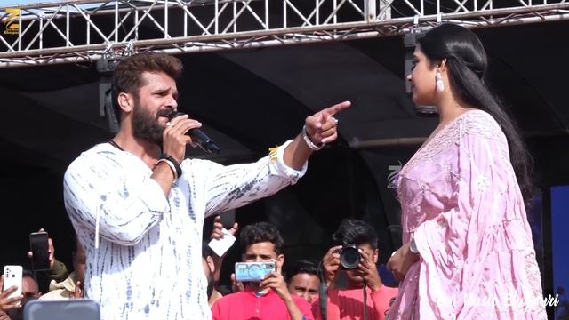 #khesari Lal Yadav & #Kajal_Raghwani चार साल बाद मिले एक साथ बलिया खरवार स्टेज शो L काजल के गाल पे